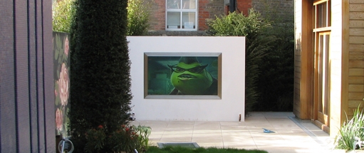 outdoor-sun-readable-projection-films