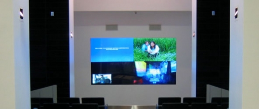 high-definition-short-throw-projection-screen-technology